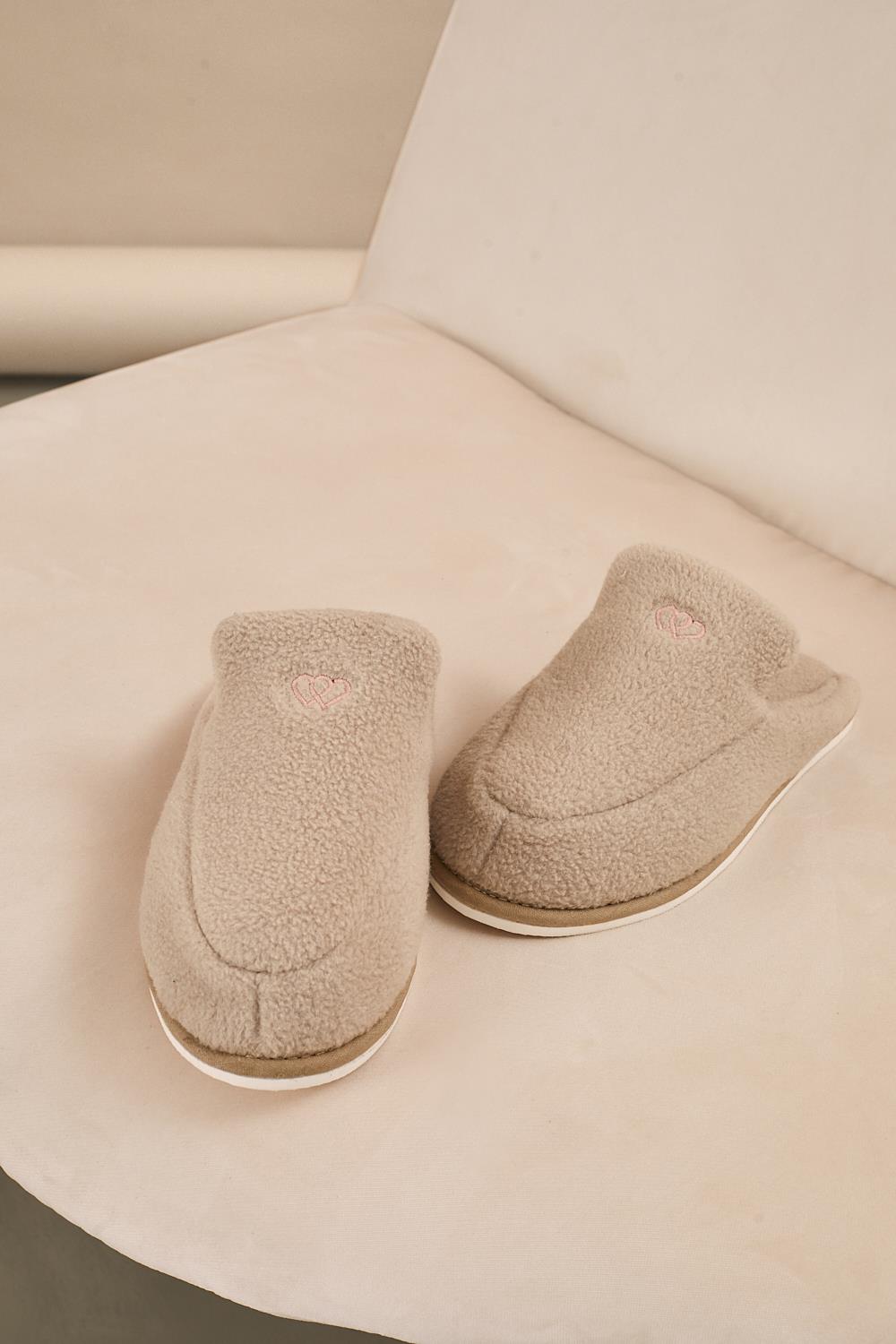 pantufla acacia