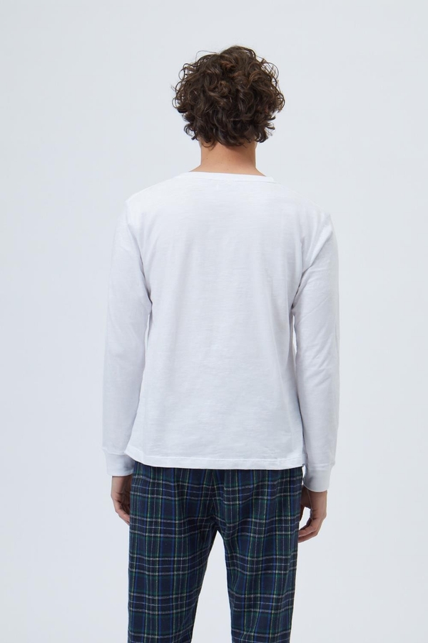 remera raised