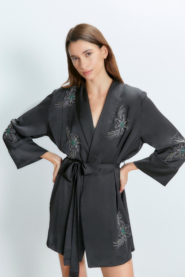 kimono queen